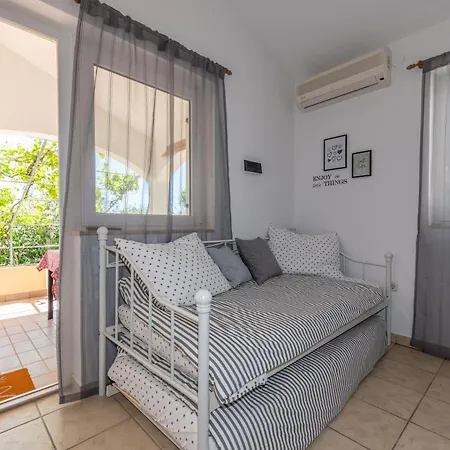 Holiday home Charming Little House Povljana