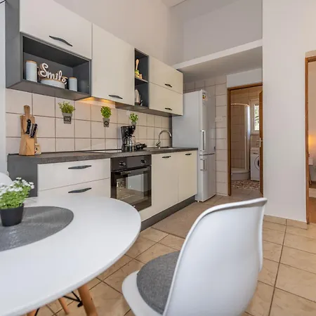 Charming Little House *