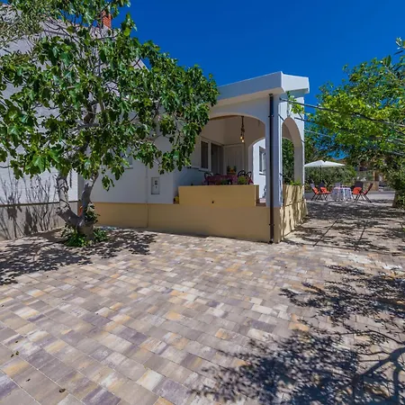 Charming Little House * Povljana